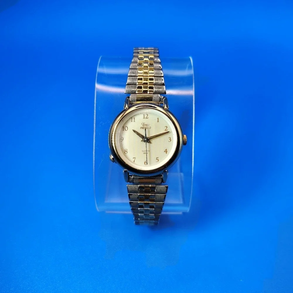 Vintage 2002 Timex Classic 25mm Women's Quartz Two Tone Dress Watch (No Indiglo)